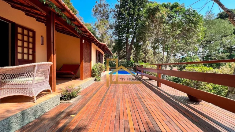 Imagem Casa linear com 3 quartos com suíte e terreno de 2.580 m² e Lazer privativo perto do centro de Teresópolis!
