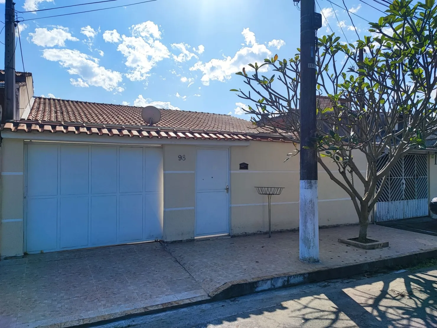Foto do imóvel Casa à venda 2 Quartos, 2 Vagas, 198.4M², Residencial Vale das Acácias, Pindamonhangaba - SP