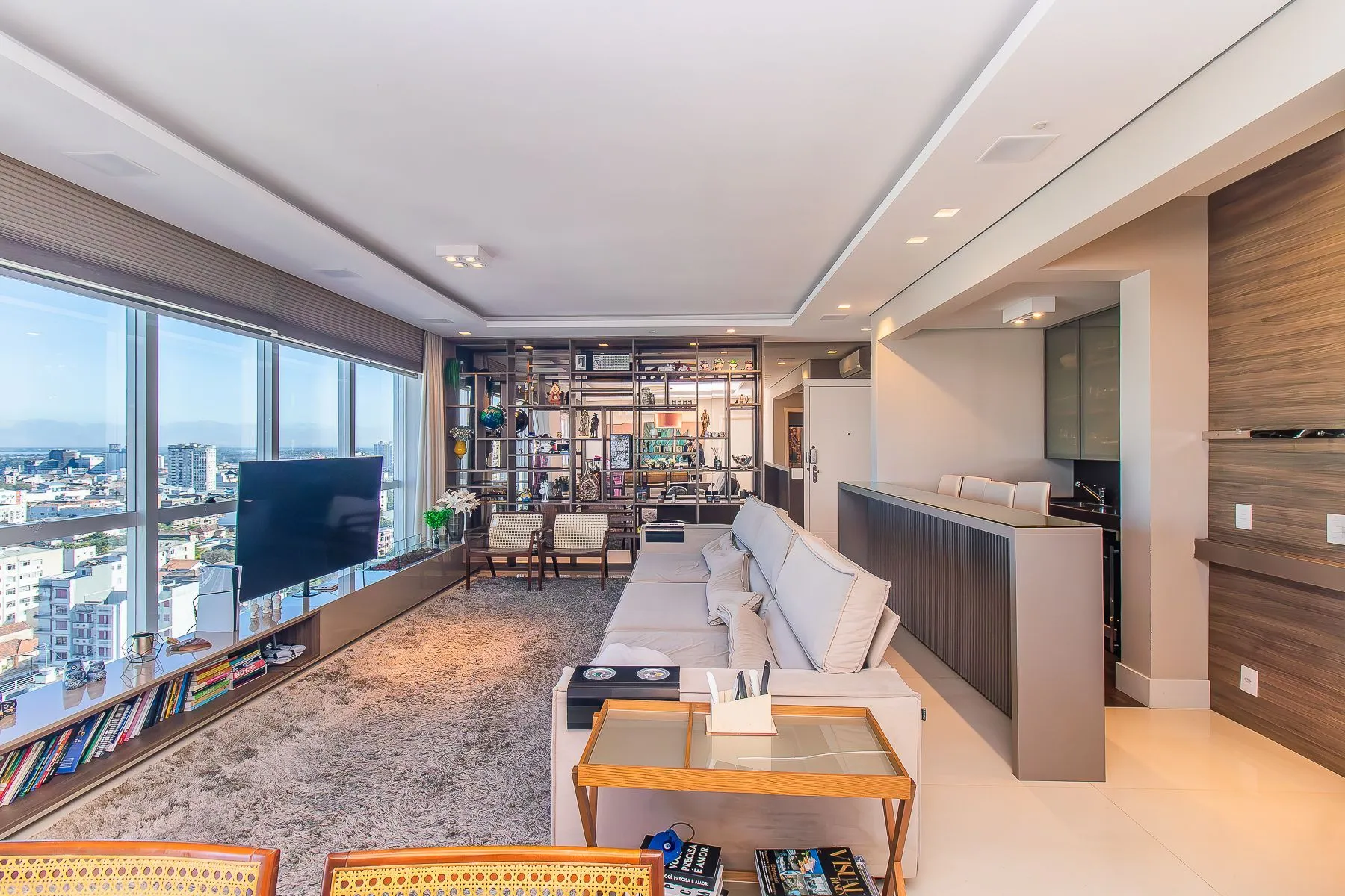 Imagem Apartamento 3 suítes 3 vagas no Moinhos