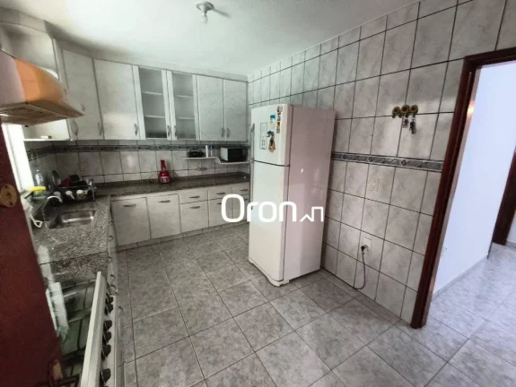 Imagem Casa à venda, 180 m² por R$ 710.000,00 - Jardim Europa - Goiânia/GO