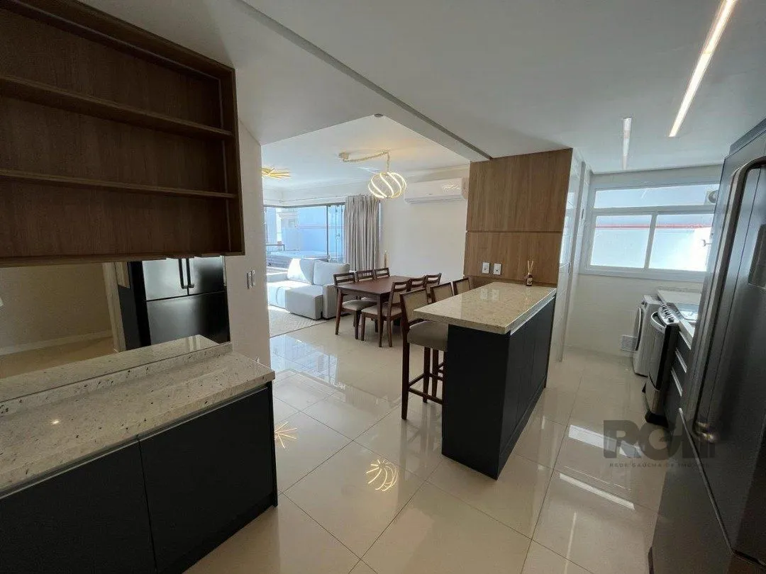 Imagem Apartamento com 2 dormitórios, sendo uma suíte, em empreendimento diferenciado em Capão da Canoa, no bairro Navegantes, próximo à divisa de Atlântida