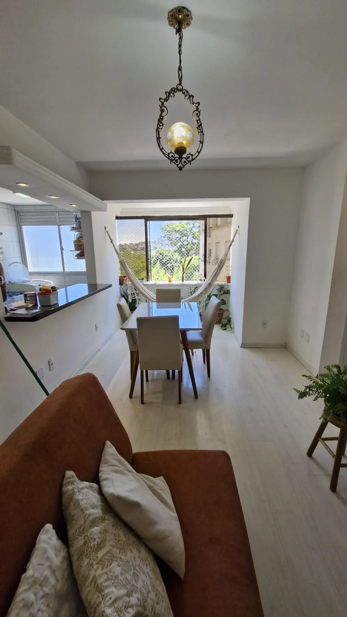 Imagem Excelente Apartamento de dois Dormitórios perto do Bourbon Aparício Borges.