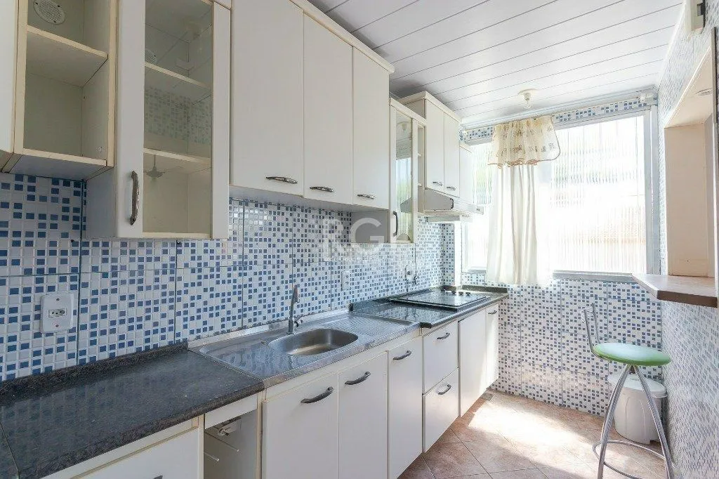 Imagem Cobertura para Venda - 118m², 3 dormitórios, 1 vaga - Nonoai