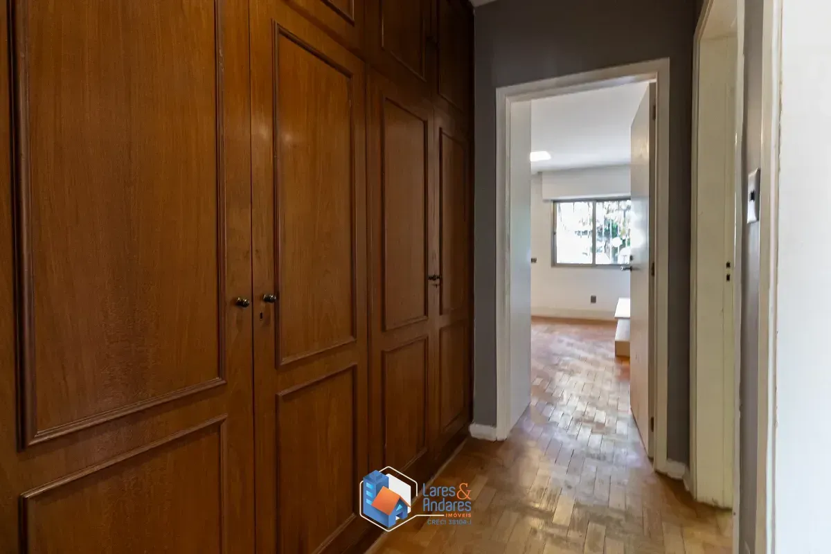 Imagem Casa para venda em Moema com 3 quartos, sendo 1 suíte, 190m²
