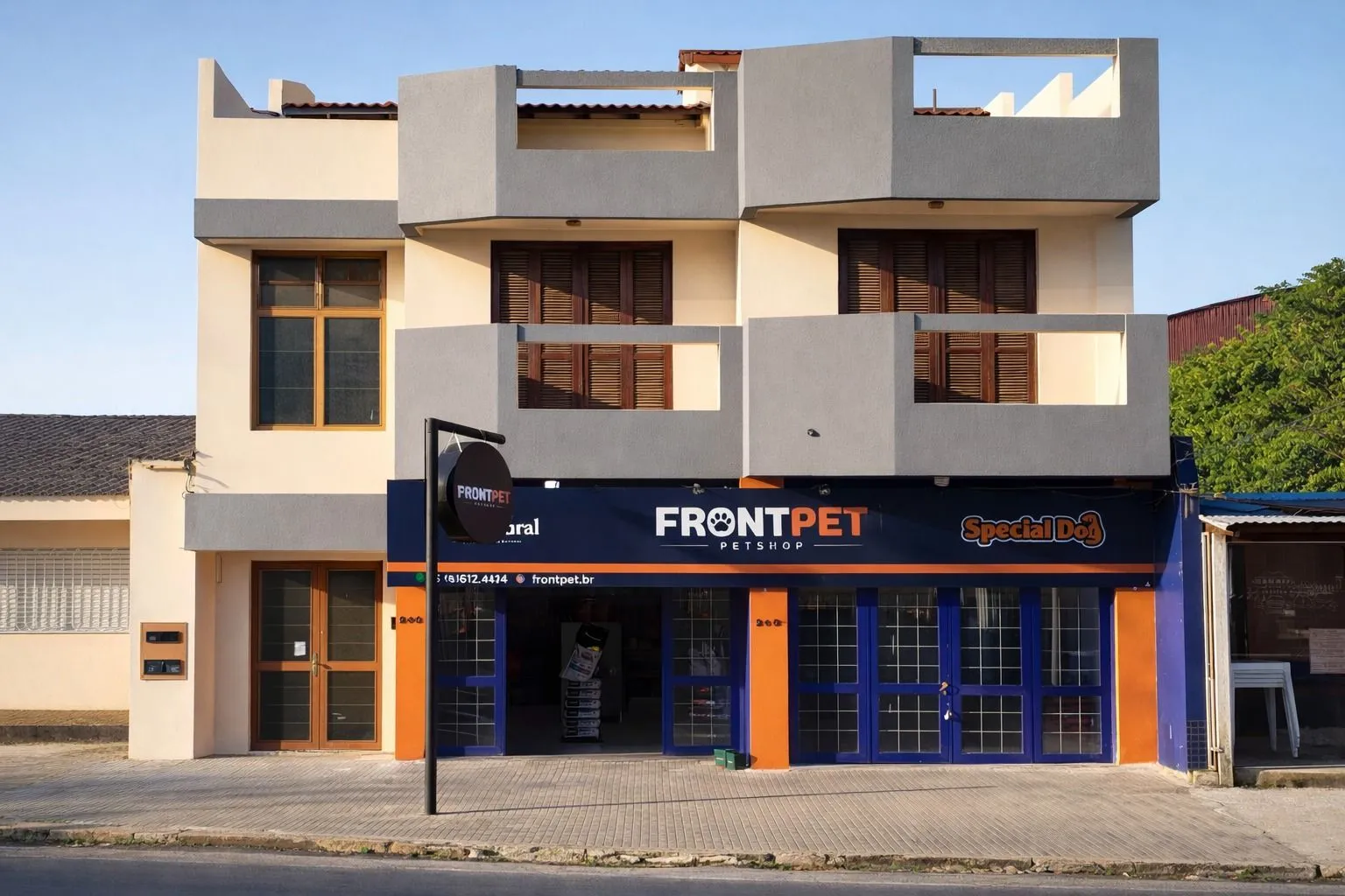 Predio Residencial e Comercial à Venda em Sant´Ana do Livramento.