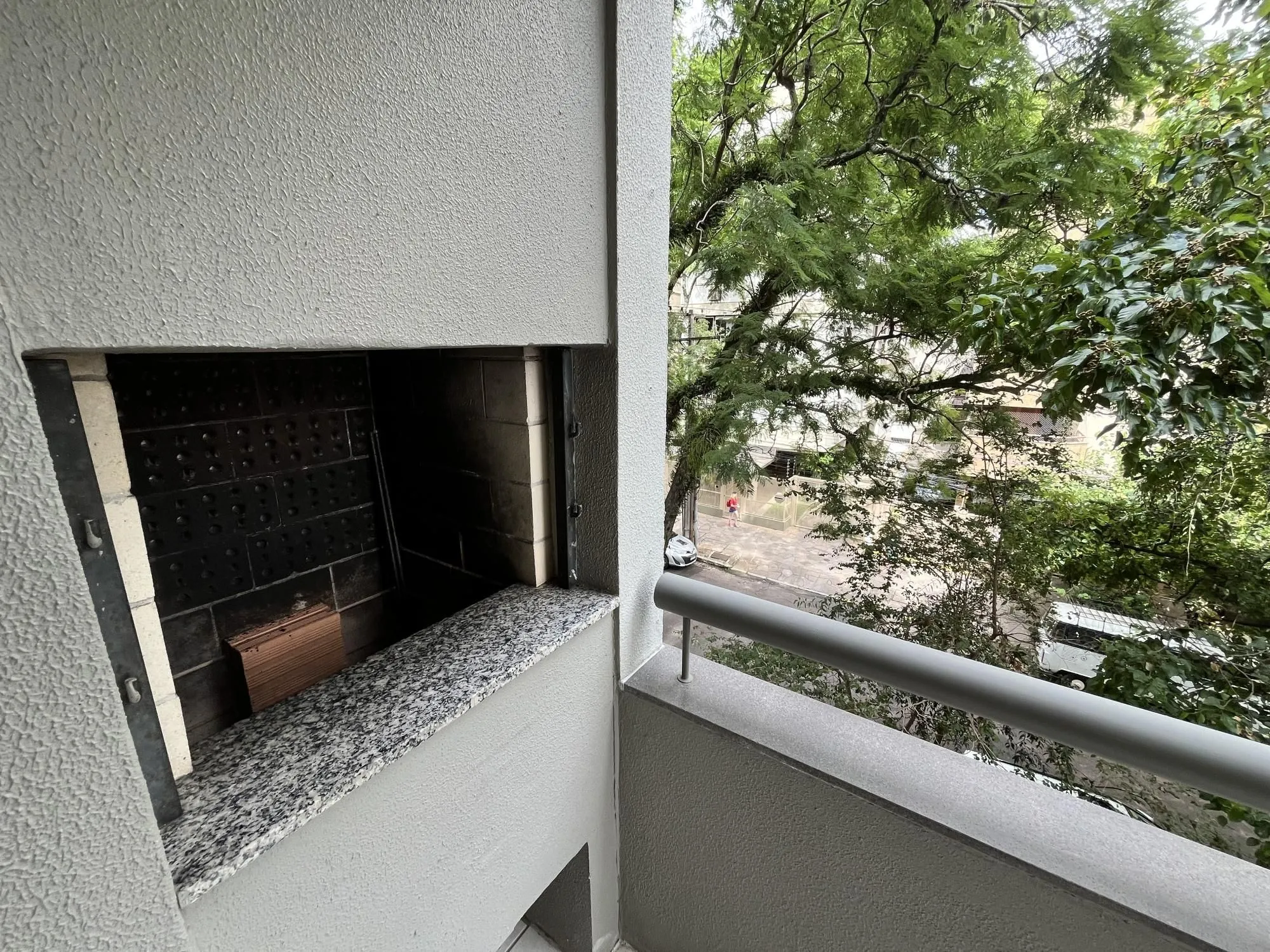 Imagem Apartamento de 1 quarto com sacada e 1 vaga de garagem no bairro Farroupilha