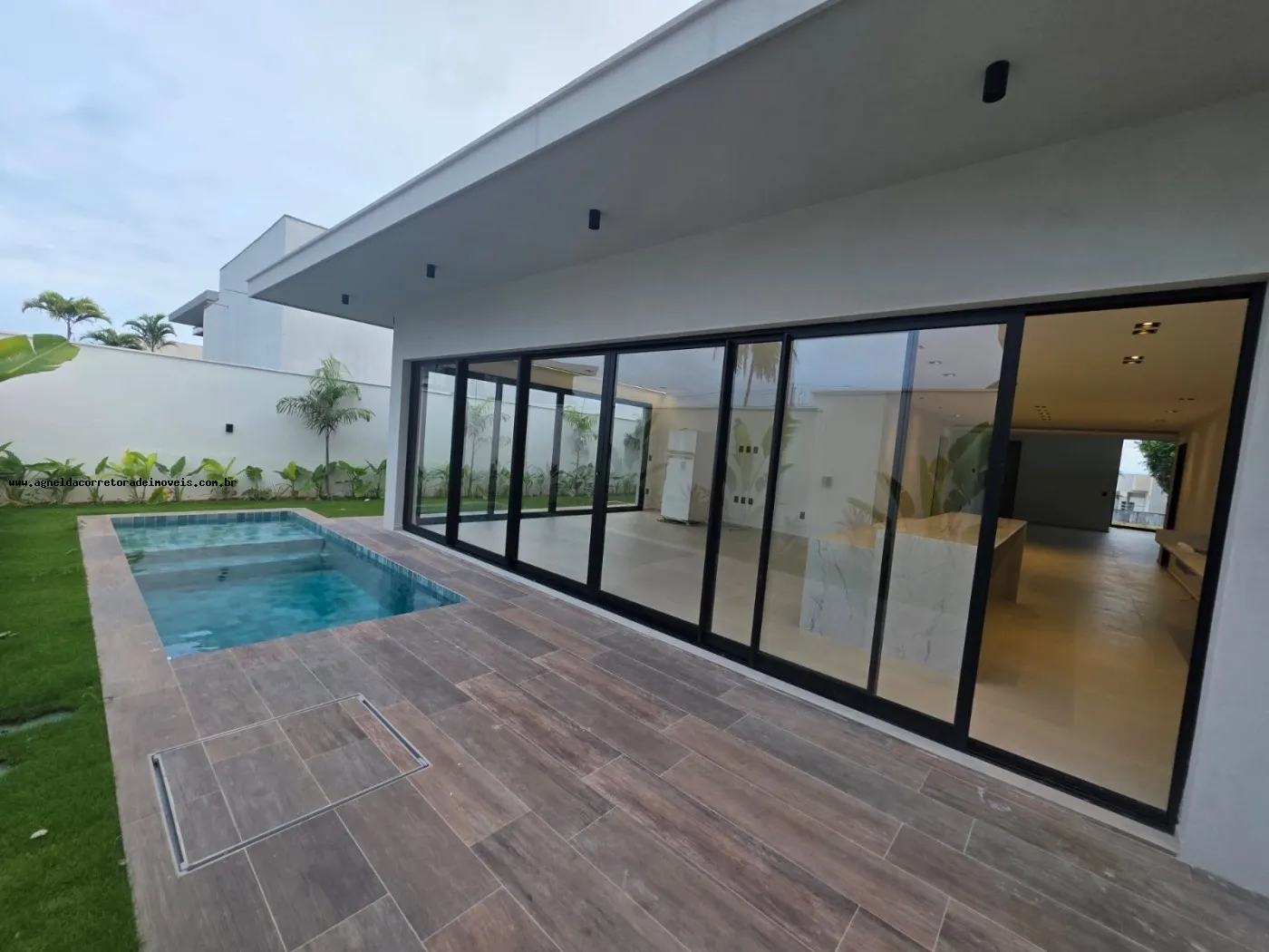 Imagem Casa em Condomínio para Venda em Parnamirim, Pium (Distrito Litoral), 4 dormitórios, 4 suítes, 6 banheiros, 4 vagas
