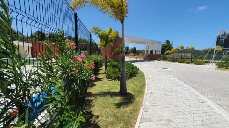 Imagem Terreno em Condomínio a Venda no bairro Centro - Aquiraz, CE
