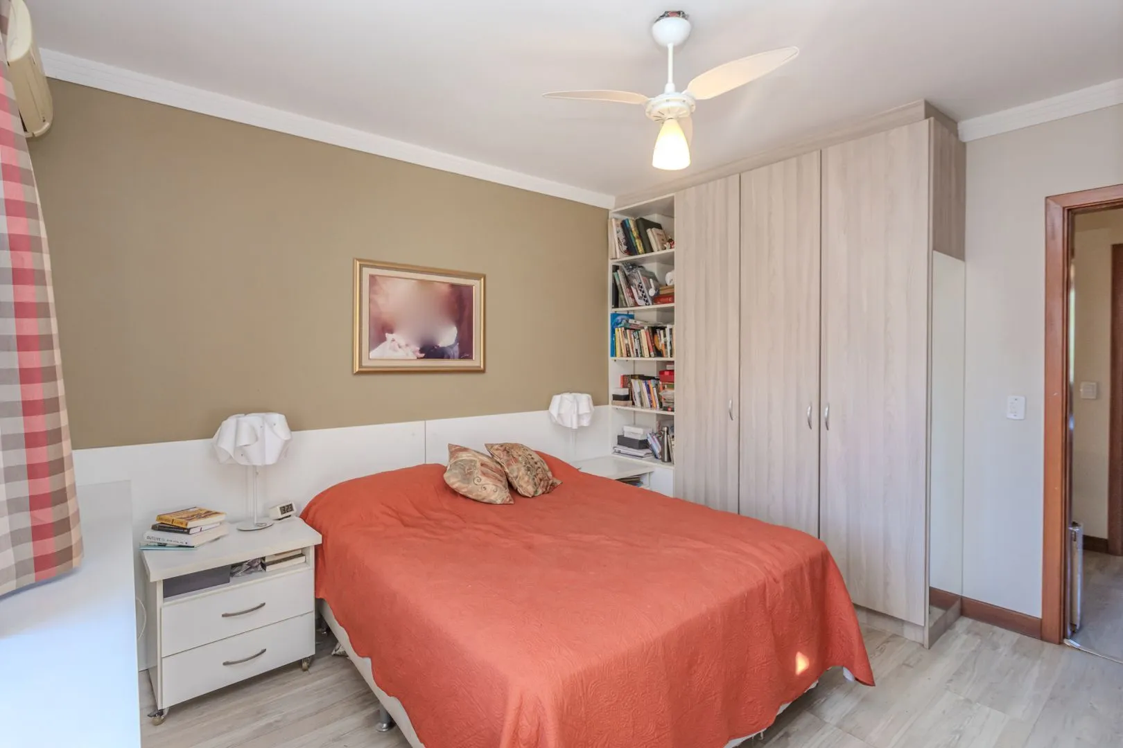 Imagem Casa sobrado no bairro Chácara das Pedras de 3 dormitórios e 2 vagas