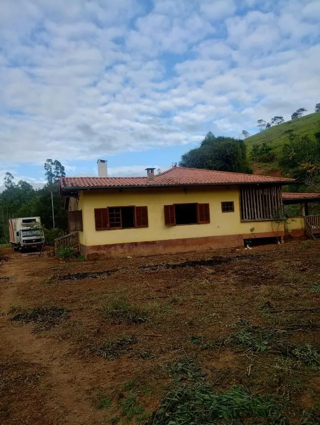 Foto do imóvel Excelente Terreno à Venda em Piranga/MG: 36 Hectares com Rica Infraestrutura