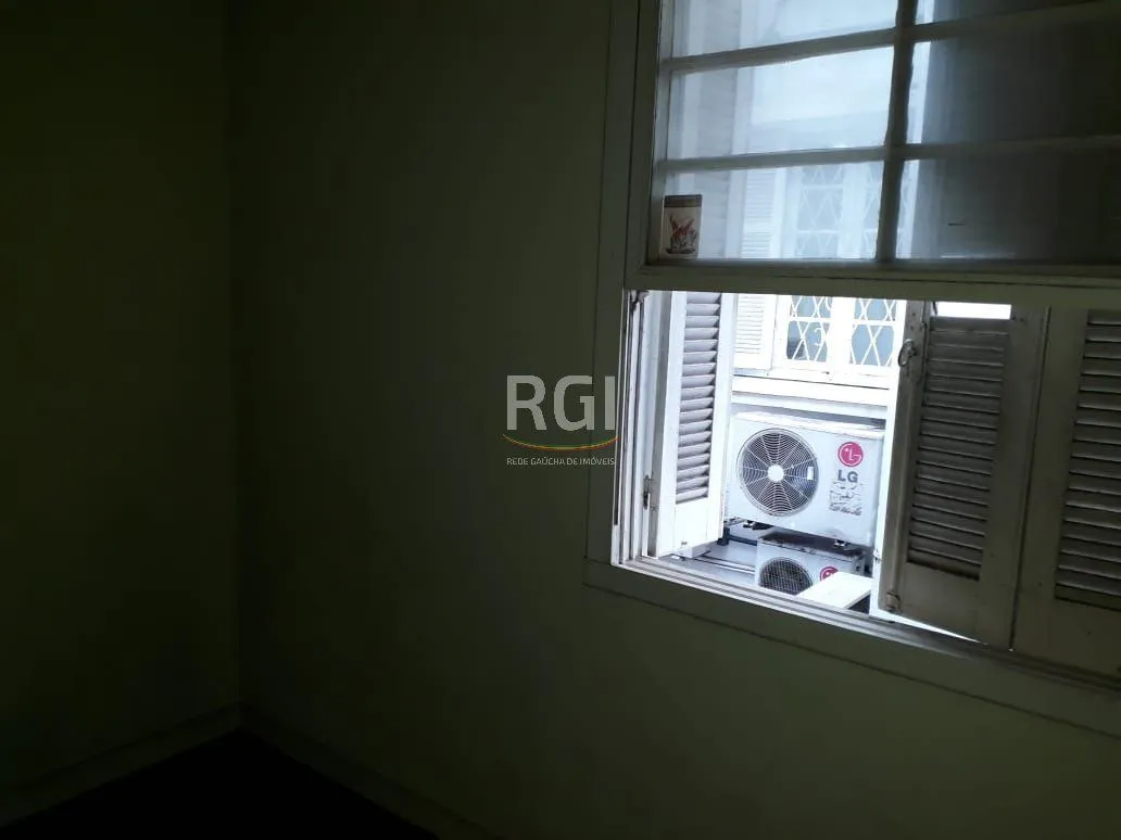 Imagem Casa para Venda - 415.8m², 5 dormitórios, 3 vagas - Menino Deus