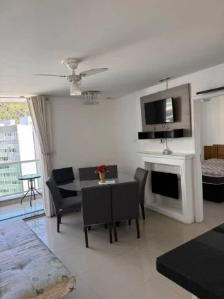Imagem Apartamento com 2 dormitórios à venda, 68 m² por R$ 420.000 - Pitangueiras - Guarujá/SP