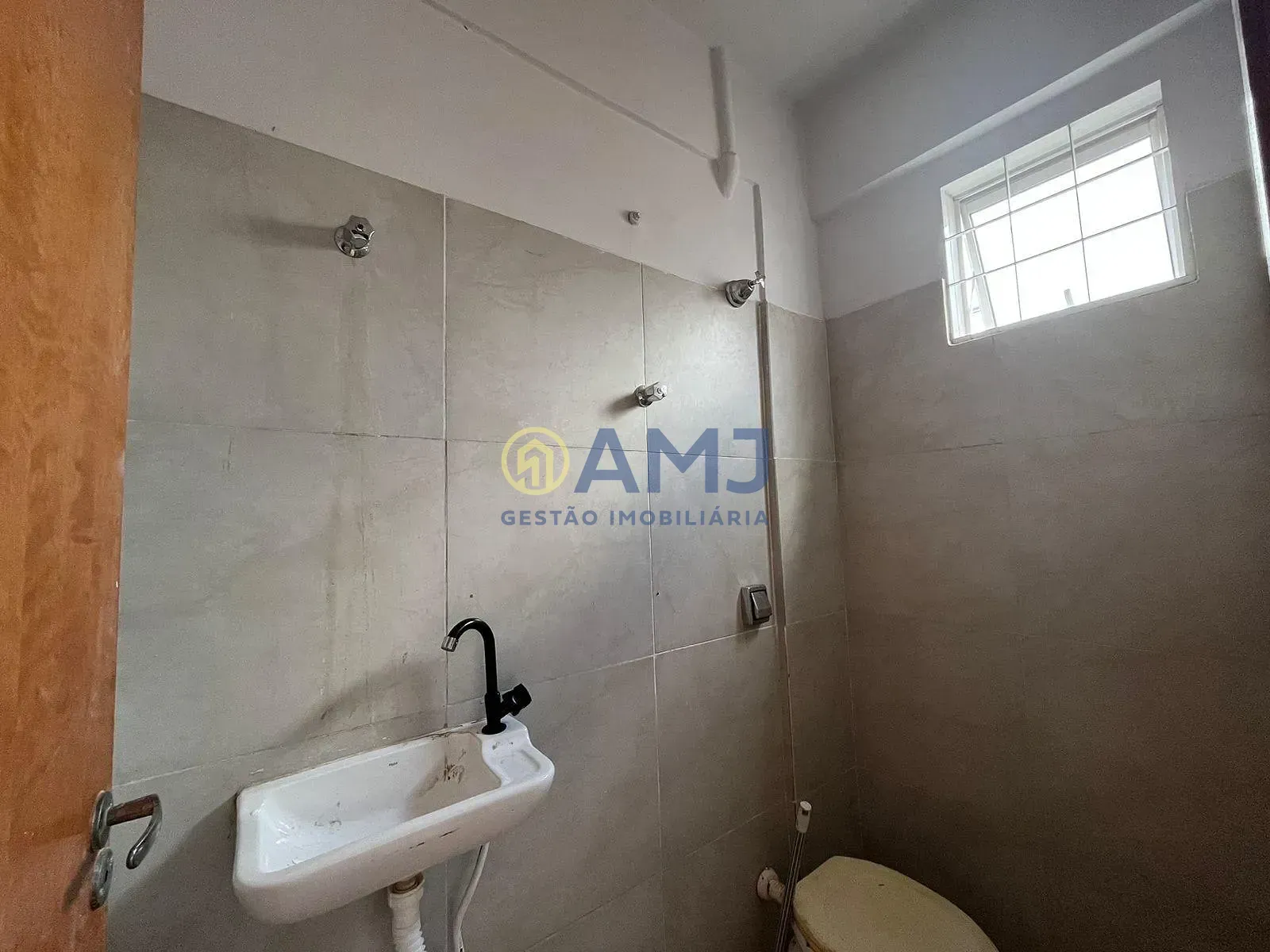 Imagem SALA COMERCIAL PARA LOCAÇÃO | AV. T-7 | SETOR BUENO- GOIÂNIA