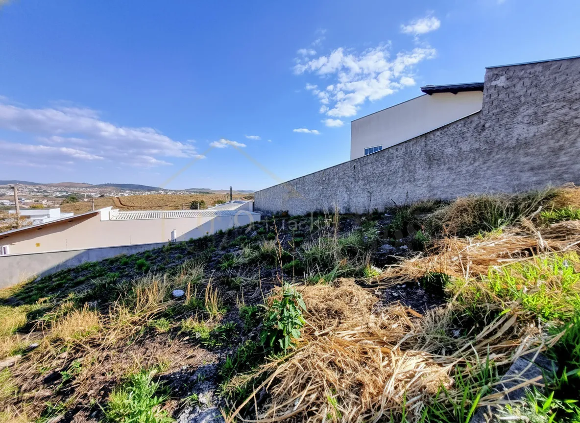 Imagem Terreno 342 m² à venda em Loteamento Residencial Tiradentes, Poços de Caldas