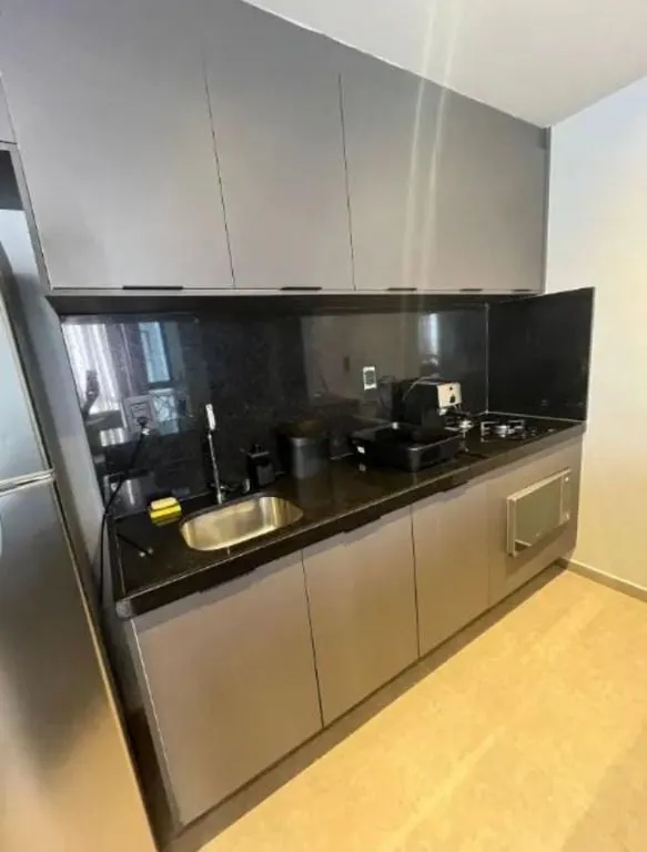 Imagem Flat reformado e mobiliado com 35m² em Manaíra. Condomínio com piscina, lazer completo e segurança, a poucos minutos da praia.