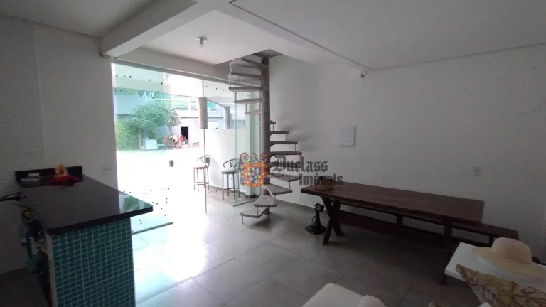 Foto do imóvel Sobrado com 3 dormitórios à venda, 110 m² por R$ 538.000,00 - Boiçucanga - São Sebastião/SP