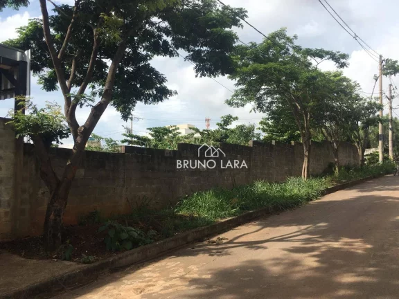 Imagem Terreno para alugar, 1080 m² por R$ 2.025,00/mês - Madre Liliane - Igarapé/MG