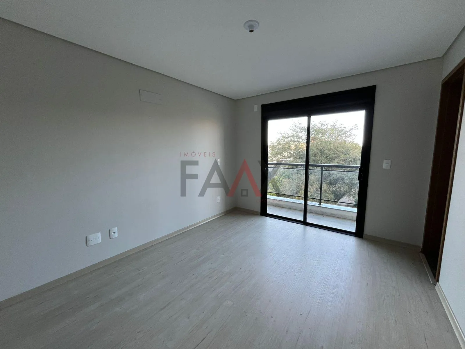 Imagem Apartamento com 03 Quartos e Sacada com Churrasqueira no Vila Borghese