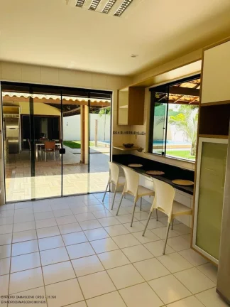 Imagem Casa de alto padrão em condomínio para locação em Catu de Abrantes, Camaçari-BA: 5 quartos, 5 suítes, 3 salas, 1 banheiro, 4 vagas, 500m².