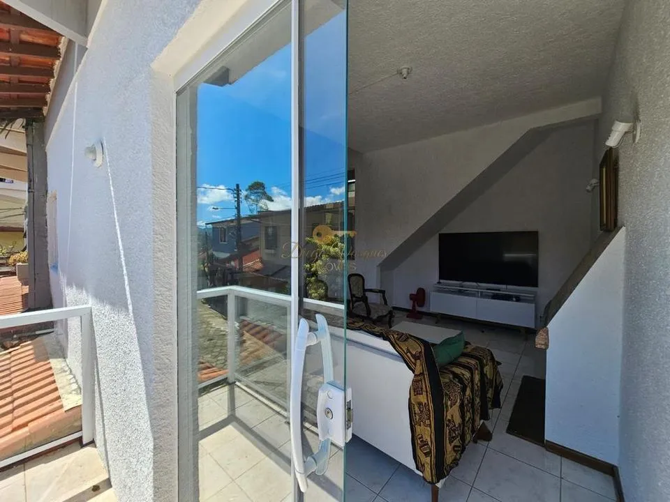 Imagem Casa em Condomínio para Venda em Teresópolis / RJ no bairro Iucas