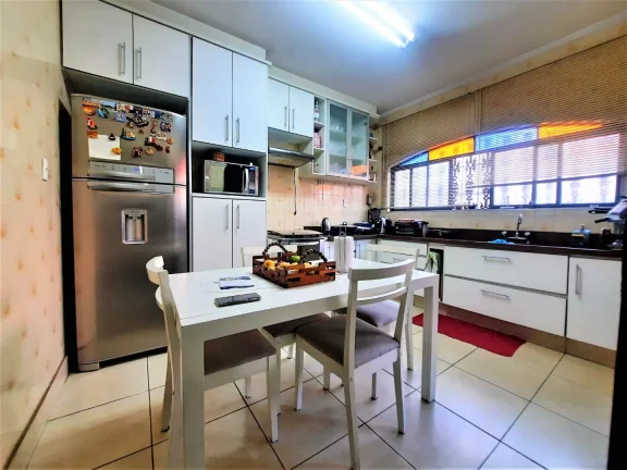 Imagem Casa para venda, com 3 dormitórios 200m² de área útil, 4 vagas, com Pisciana e espaço gourmet – Vila Talarico São Paulo.