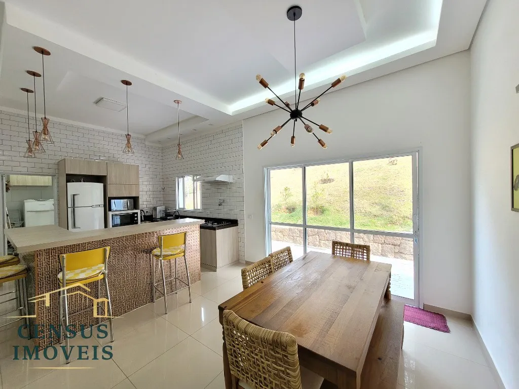 Foto do imóvel: Imperdível: Casa em Condomínio à Venda em Vinhedo-SP, 3 Quartos, 1 Suíte, 3 Salas, 3 Banheiros, 5 Vagas e 253m²! em Condomínio Vale da Santa Fé