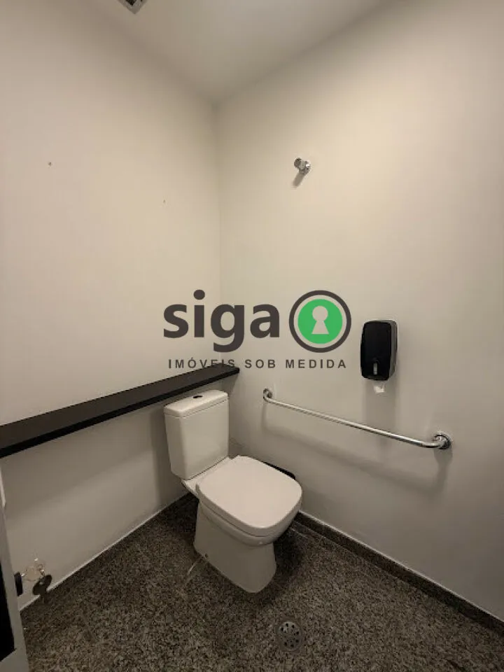 Imagem Sala Comercial de 212m² com 8 Vagas no Edifício Francisco Mellão.