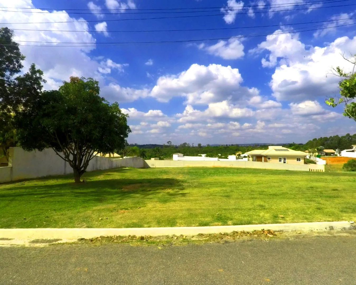 Foto do imóvel Terreno a venda no Condomínio Reserva Fazenda Imperial Sorocaba/SP em PARQUE RESERVA FAZENDA IMPERIAL, SOROCABA - SP