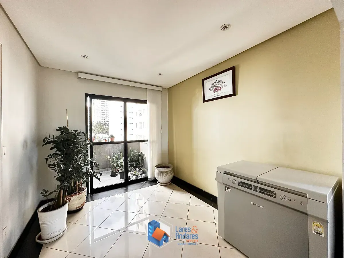 Imagem Apartamento para venda e locação em Aclimação com 3 quartos, sendo 2 suítes, 226m²
