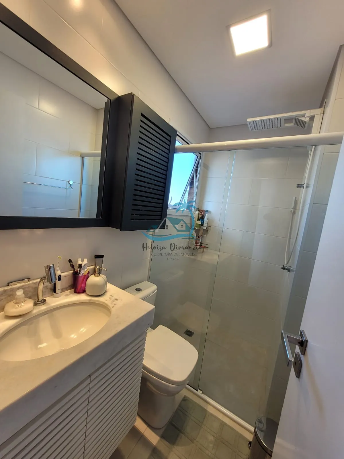 Imagem Excelente Apartamento com 3 dormitórios a venda a 250 metros da orla de Itagua em Ubatuba.