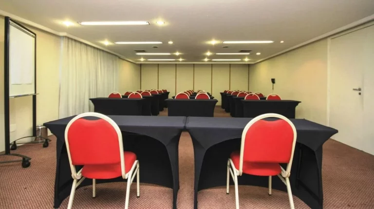 Imagem Flat disponível para venda no Hotel Bienal Suítes, com 28m², 1 dormitório e 1 vaga de garagem!
