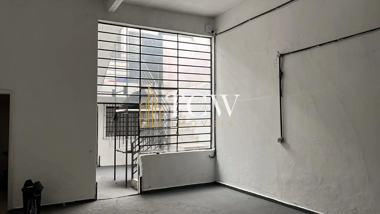 Foto do imóvel: Galpão para Locação na Luz | 300 m² | Pé-Direito de Aproximadamente 6 m | São Paulo/SP em Luz