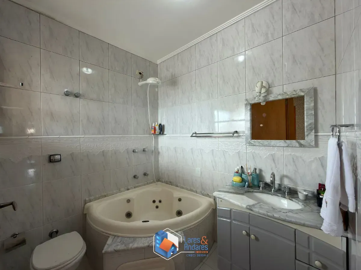 Imagem Sobrado para venda em Jardim Paraíso com 4 quartos, sendo 2 suítes, 230m²