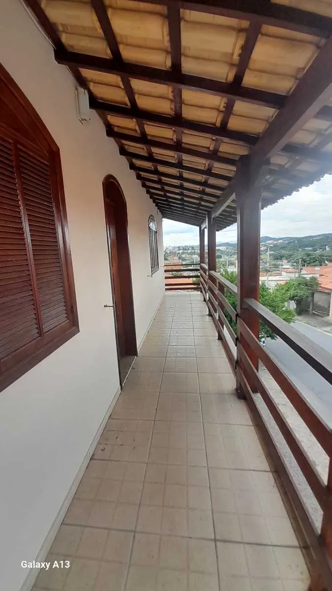 Imagem OPORTUNIDADE + CASA 3 QUARTOS + SUÍTE + LOCALIZAÇÃO