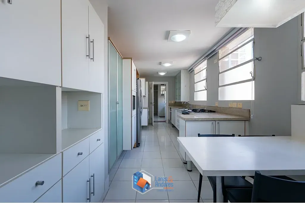 Imagem Apartamento à venda 3 Quartos 2 Suites 3 Vagas 241M² Cerqueira César São Paulo - SP
