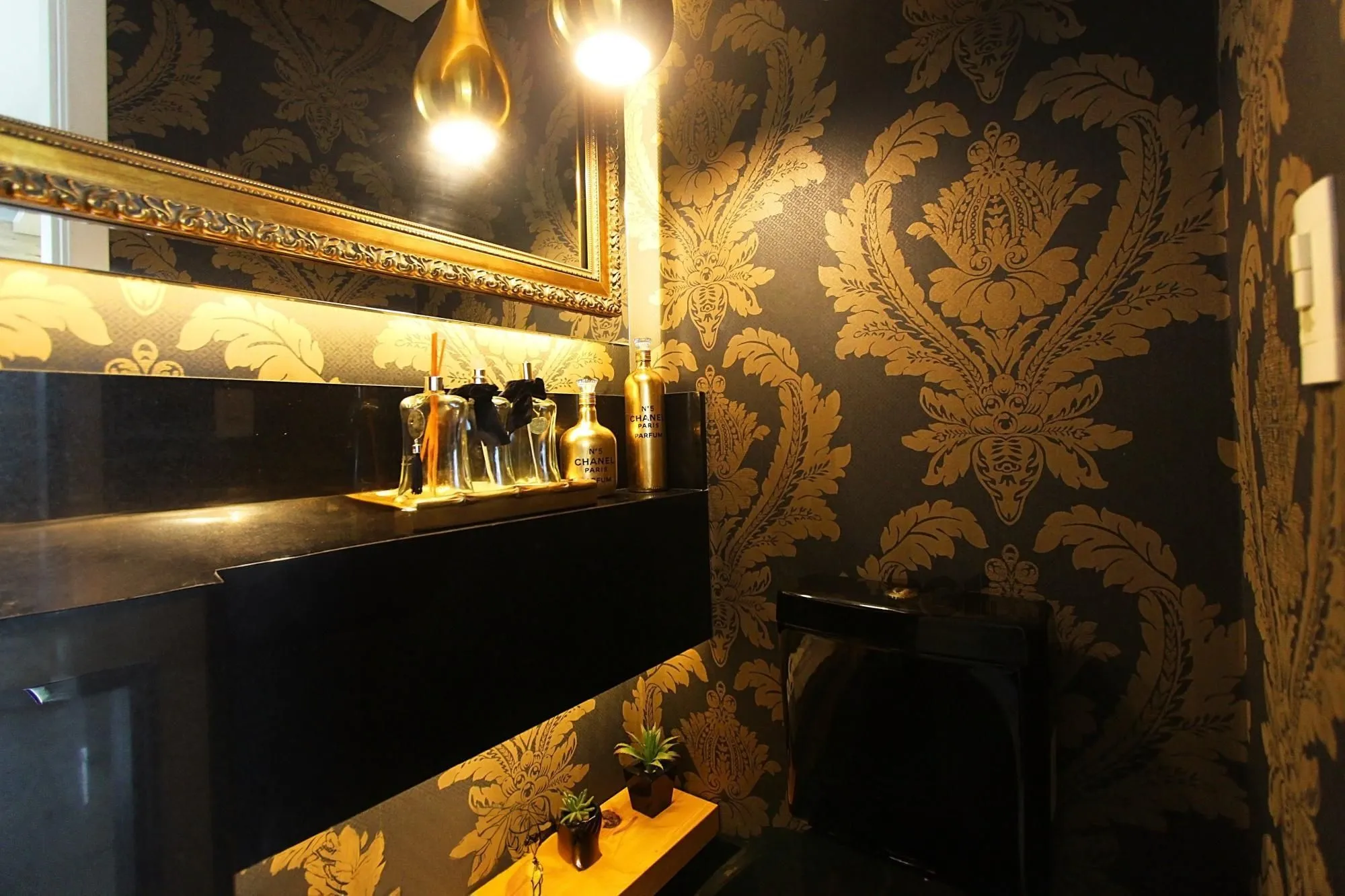 Imagem apartamento de 3 dormitórios, com 3 suítes no bairro Menino Deus