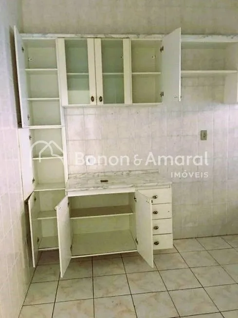 Imagem Sobrado com 3 Quartos e 4 banheiros à Venda, 239 m² por R$ 560.000,00