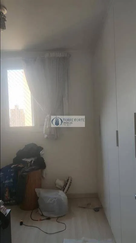 Imagem Apartamento com 2 dormitorios 1 vaga , varanda na Vila Antonieta .