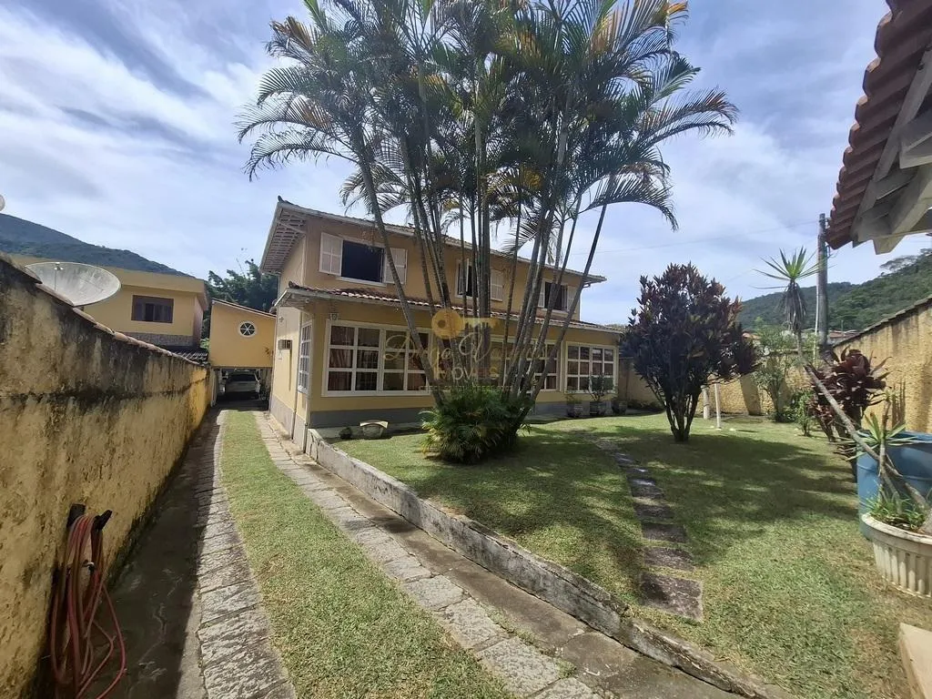 Imagem Casa para Venda em Teresópolis / RJ no bairro Três Córregos