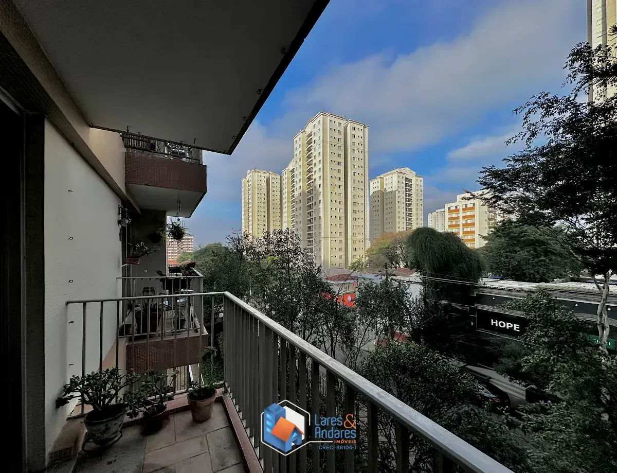 Imagem Apartamento para venda em Vila Sofia com 3 quartos, sendo 1 suíte, 110m²