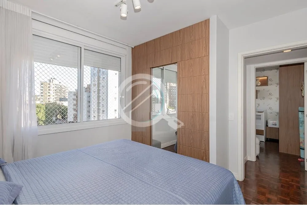 Imagem O apartamento dos seus sonhos à venda em Menino Deus, Porto Alegre! Este maravilhoso imóvel, local...