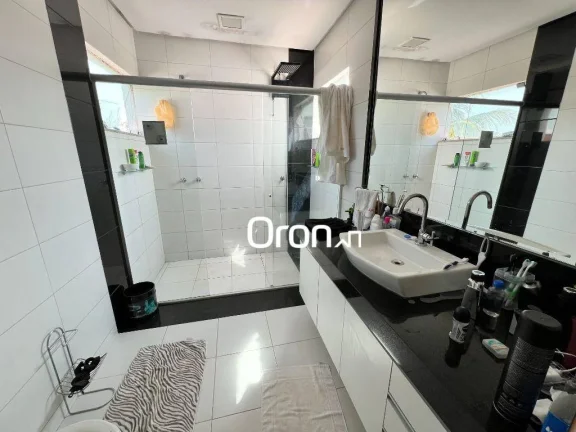 Imagem Sobrado à venda, 324 m² por R$ 1.700.000,00 - Loteamento Portal do Sol I - Goiânia/GO