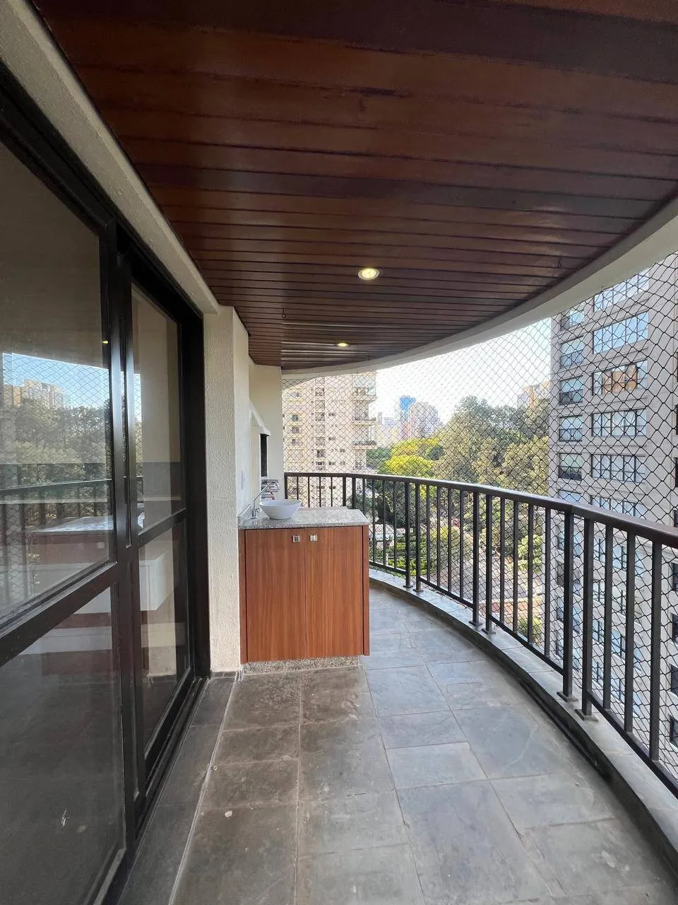 Imagem Oportunidade: Apartamento no Centro de Alphaville, Barueri - SP