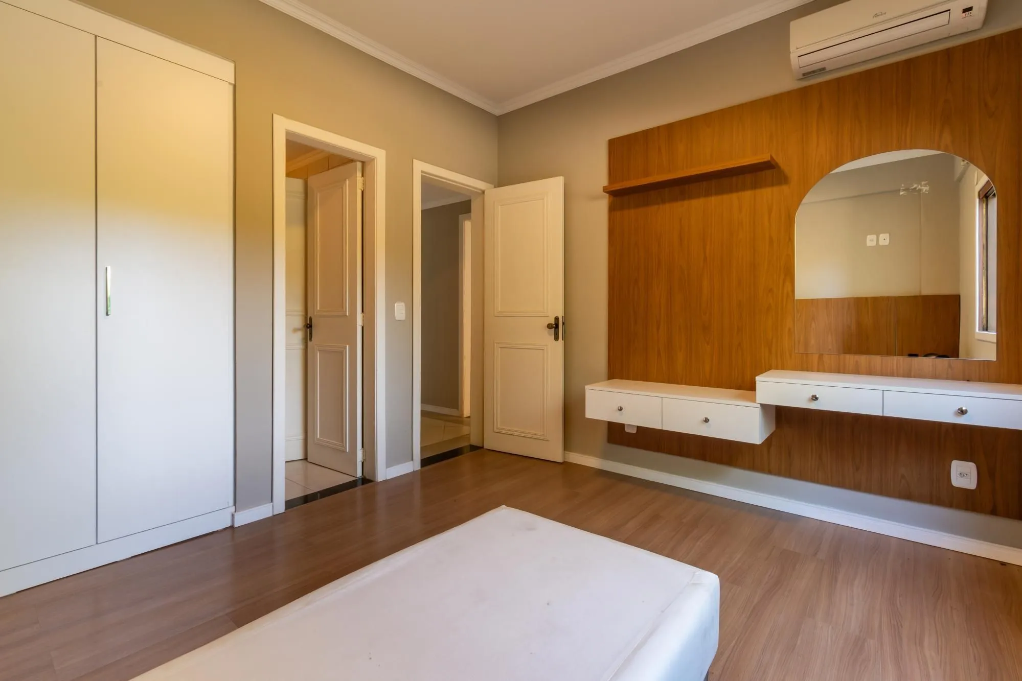 Imagem AP 3 dorm. (1 suíte hidro, 1 demi-suíte), 1 vaga. B. Jardim dos Ipês, Gramado.