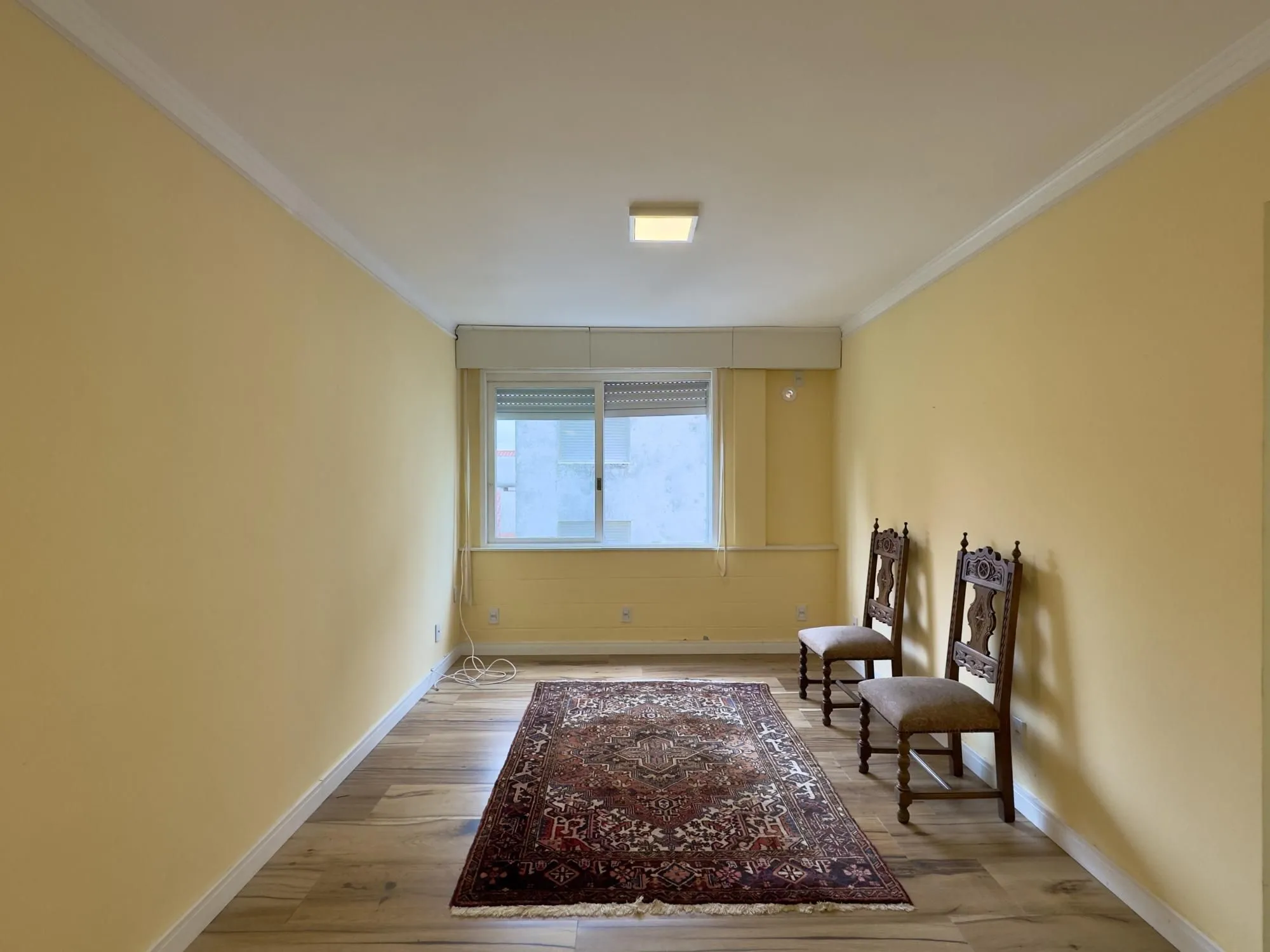 Imagem Apartamento 2 dormitórios, reformado e ensolarado no Centro Histórico