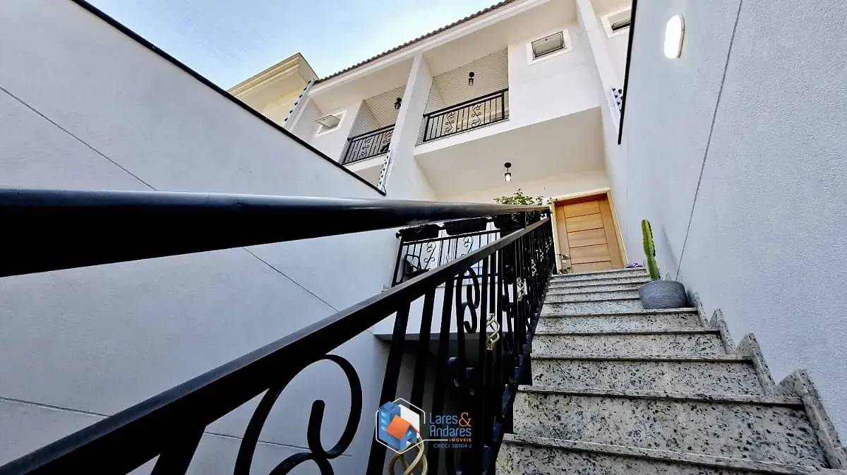Imagem Sobrado para venda em Tucuruvi com 3 quartos, sendo 3 suítes, 144m²