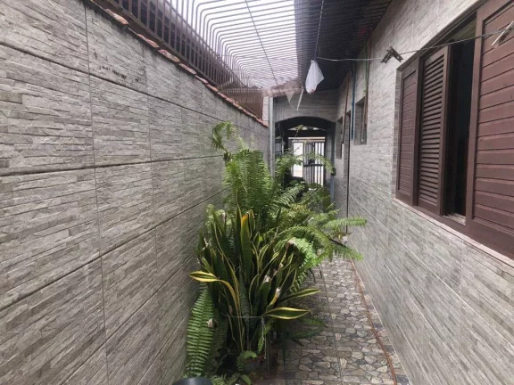 Imagem Casa com 2 dormitórios à venda, 90 m² por R$ 350.000,00 - Maracanã - Praia Grande/SP