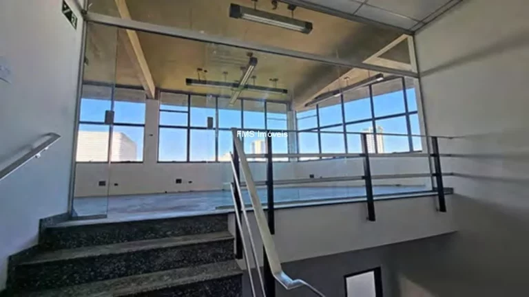 Imagem Galpão com 3.647m² para venda na Barra Funda.