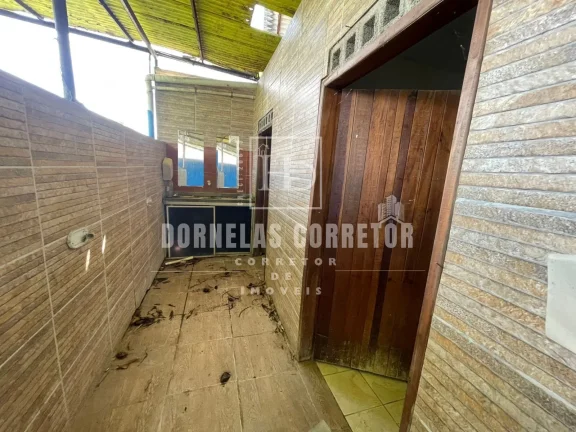 Imagem ALUGA-SE GALPÃO COMERCIAL - LOCALIZAÇÃO NA AVENIDA PRINCIPAL, TERRENO 15X30