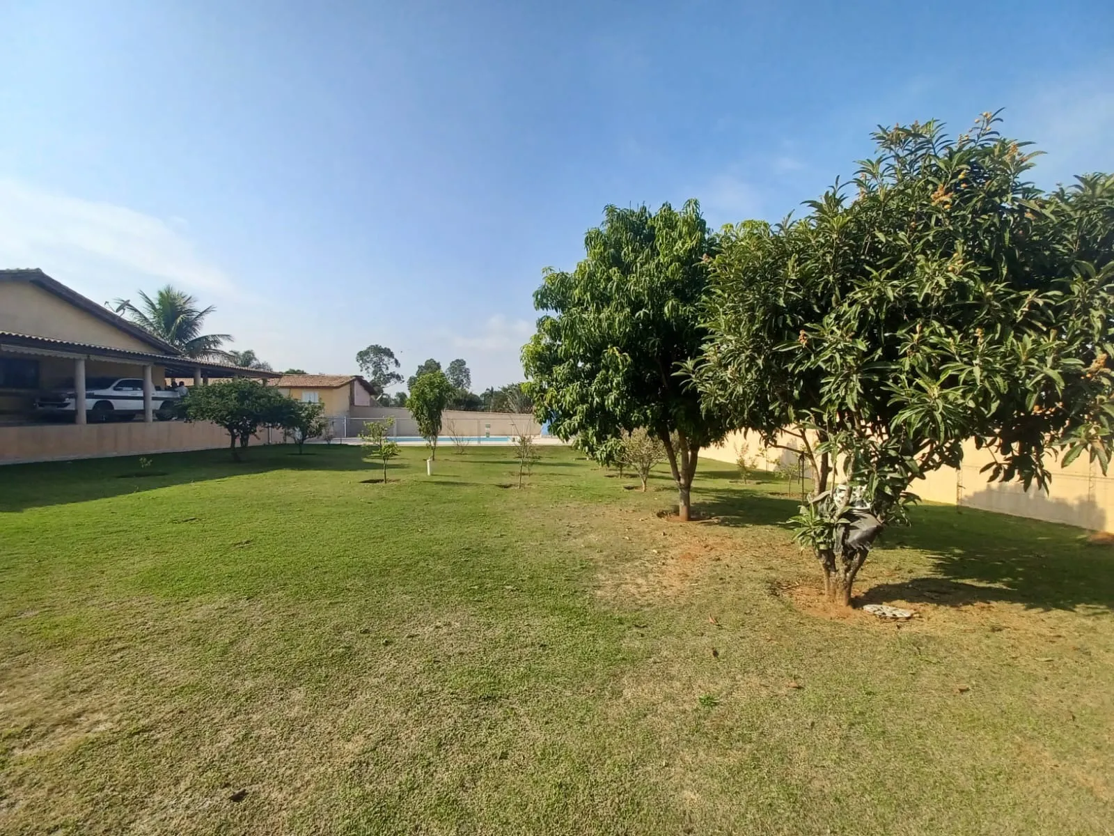 Imagem Chácara Moderna com Piscina e Espaço Gourmet à Venda em Araçoiaba da Serra